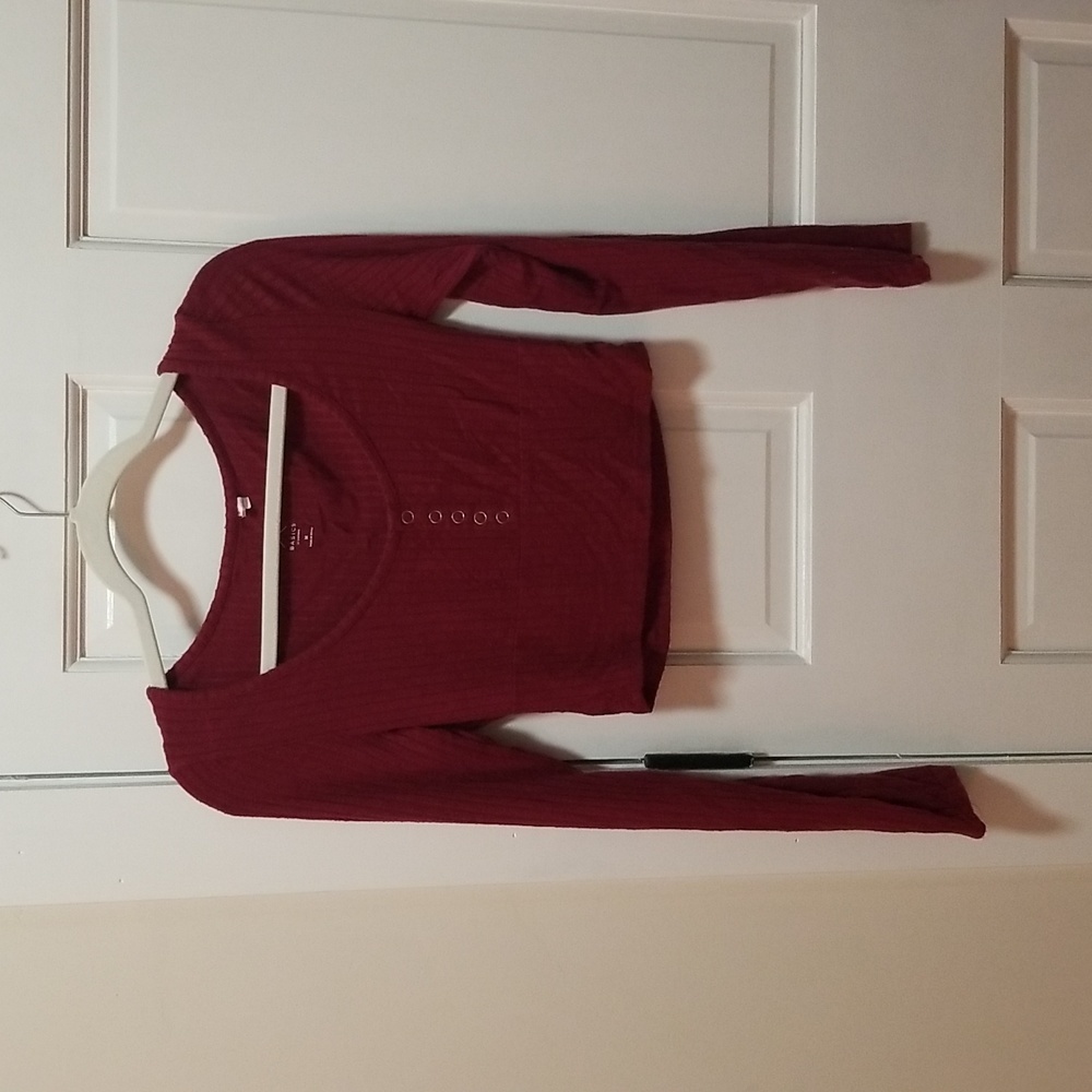 Pacsun long sleeve ladies scoop neck crop with snap accents size M